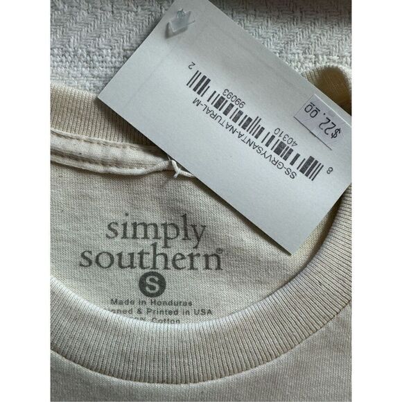 SIMPLY SOUTHERN SMALL “TIS THE SEASON” Short Sleeve Tshirt - Picture 4 of 5